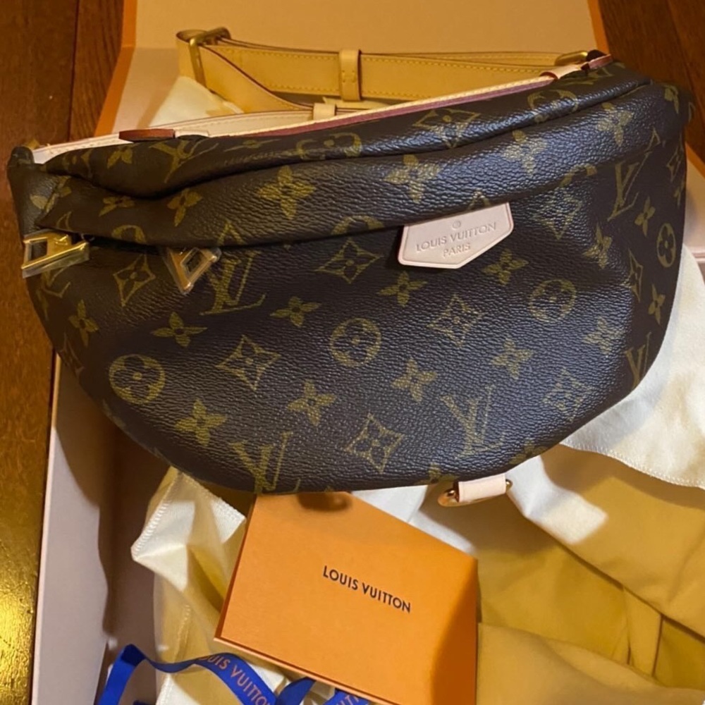 SOLD! NEW LOUIS VUITTON BUMBAG MONOGRAM. NEVER USED OR TRIED ON.